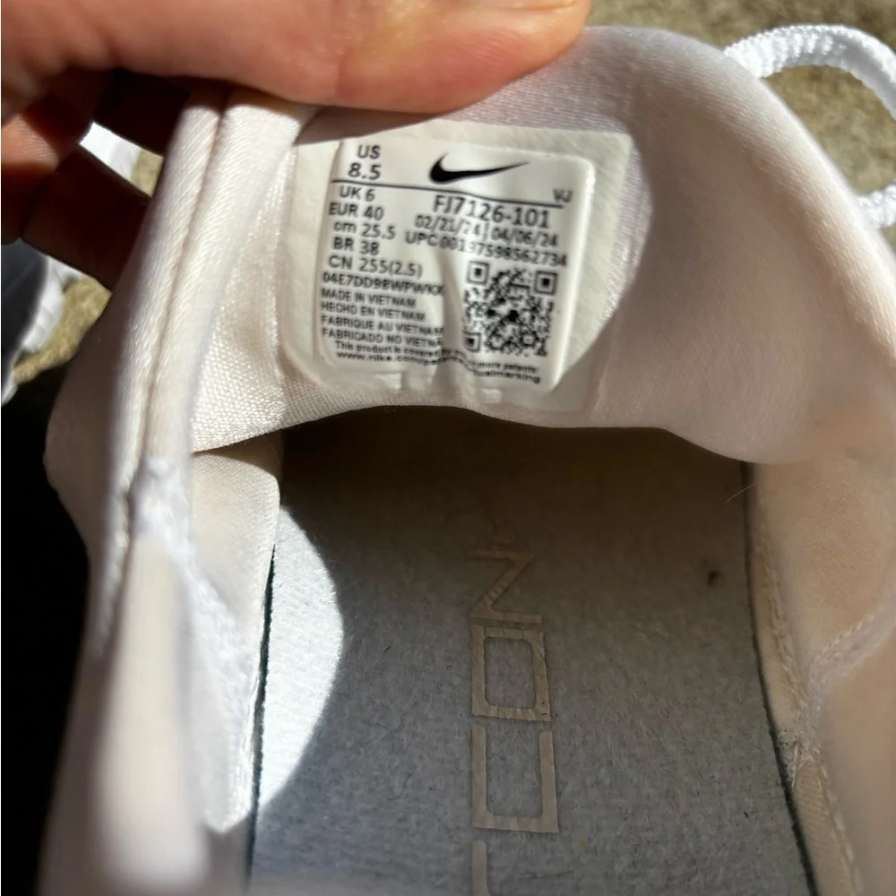 Nike Free Metcon 6 Training Sneakers - Picture 3 of 5